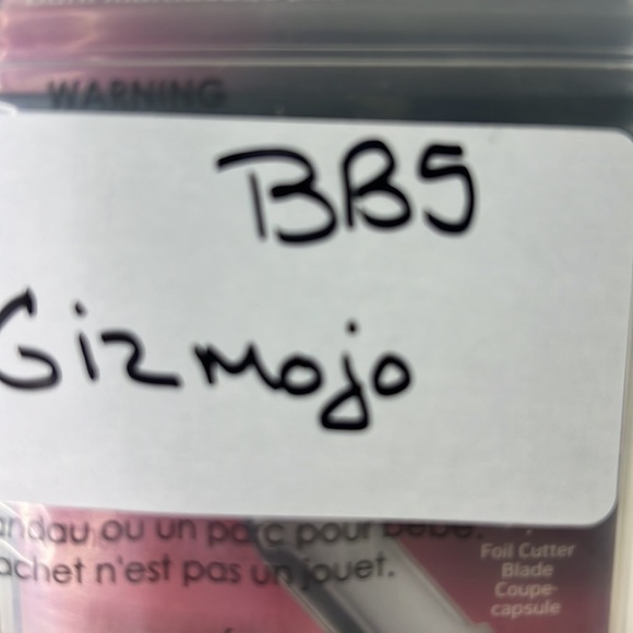 Gizmojo I  Wine Bottle Multi-Tool - Picture 3 of 3